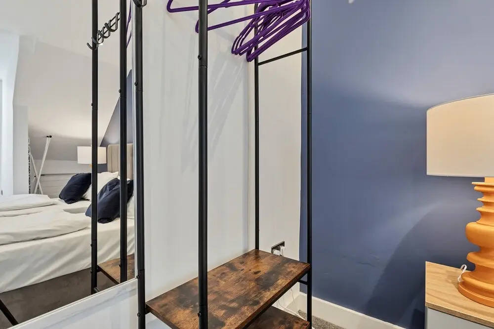 Right On : Bright On Apartment 1E | By My Getaways