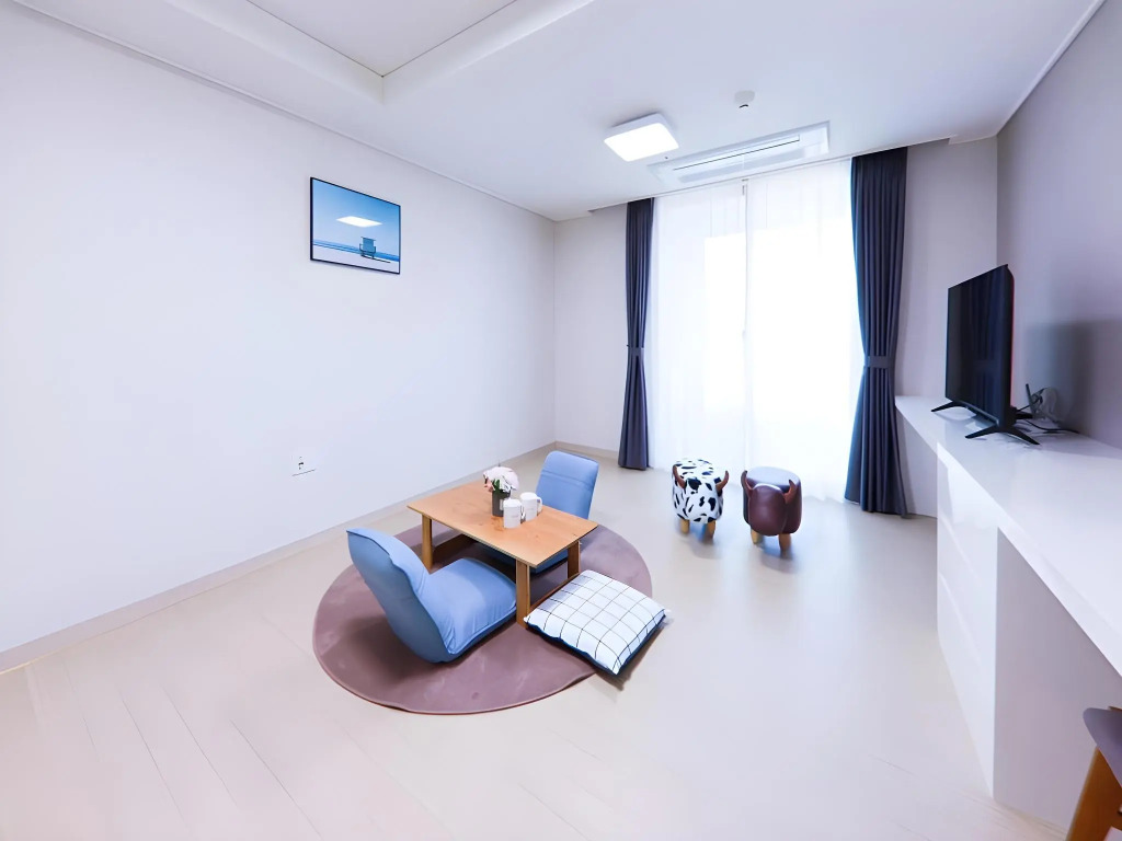 Leeinstay Hotel