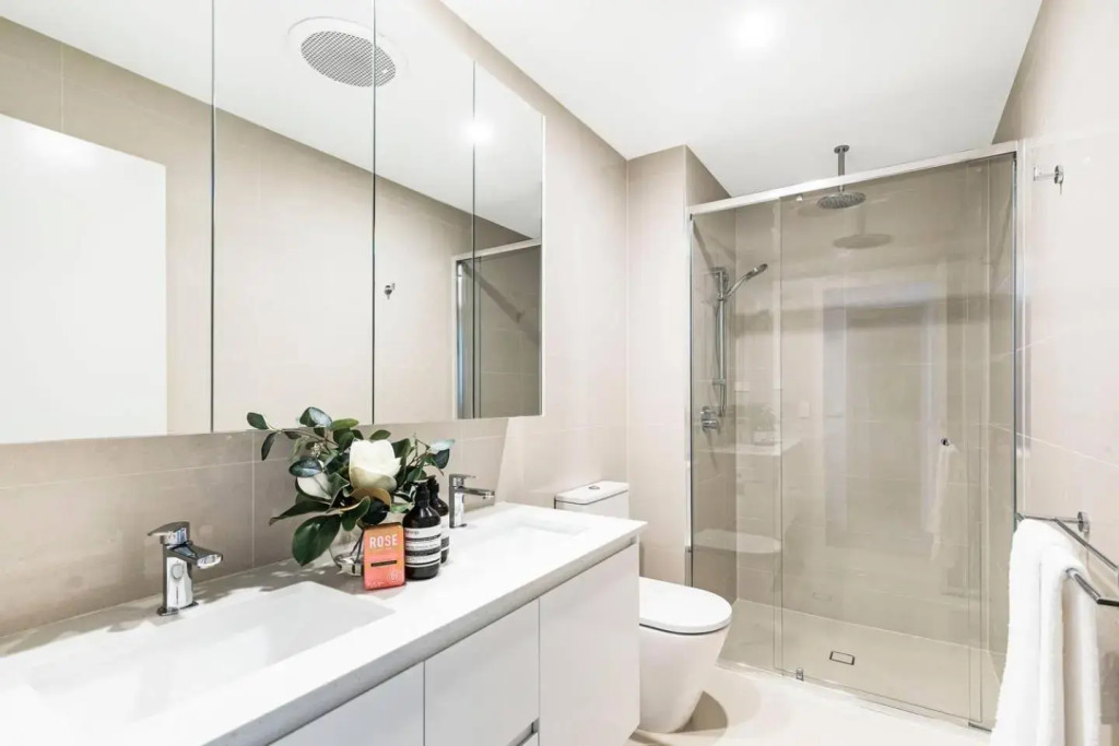 Park Avenue Townhouse Retreat Brisbane Sleeps 10