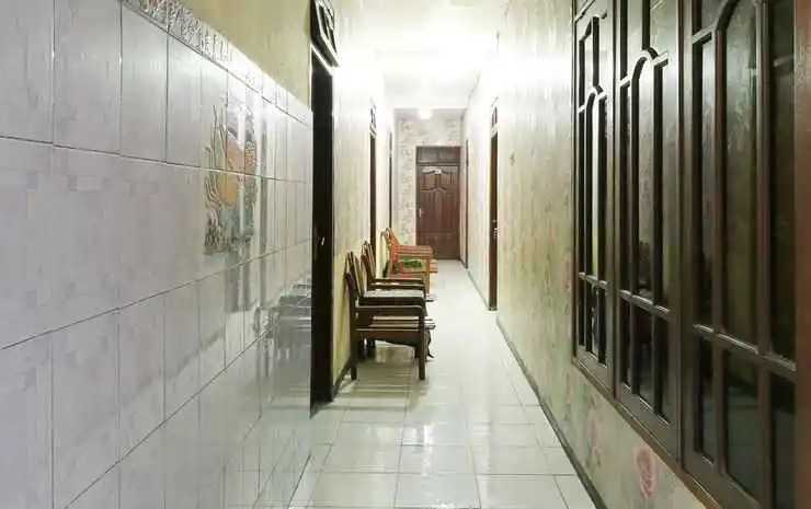 Dharmawati Stay at Surabaya