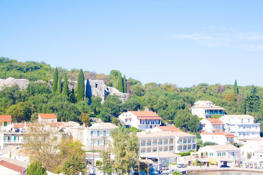 Porto Kassiopi Apartments