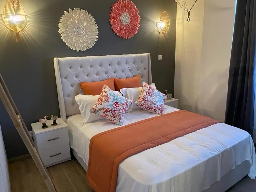 373 Wolmar Cosy and Modern Apartment- 200 metres from the Beach and Supermarkets and just next to Domaine de wolmar with views of deers and green natural park