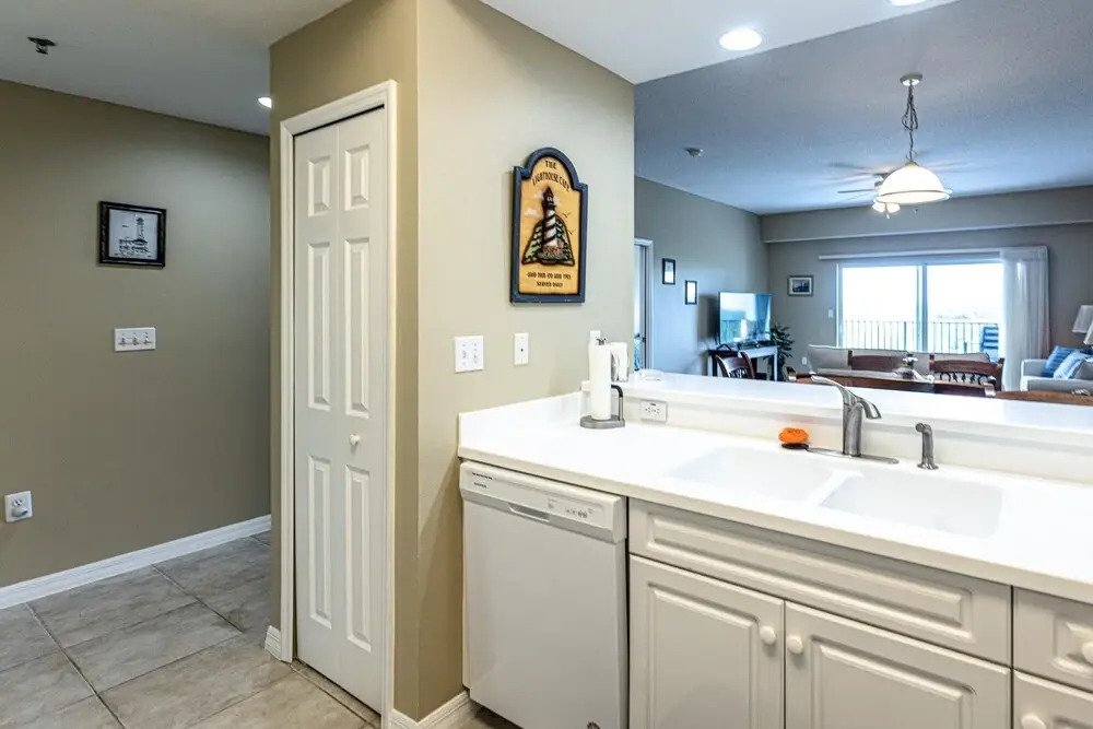 Estuary Views Close to Pool Amenities Walk to Beach 9 505