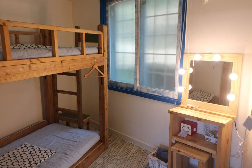 White Whale Guesthouse - Hostel