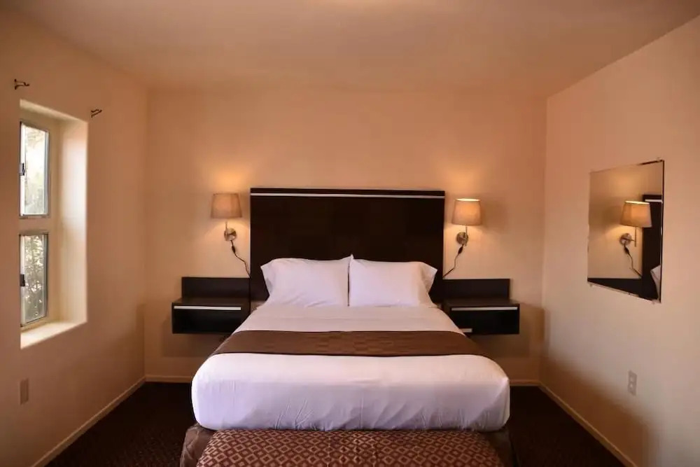 Baycities Motel
