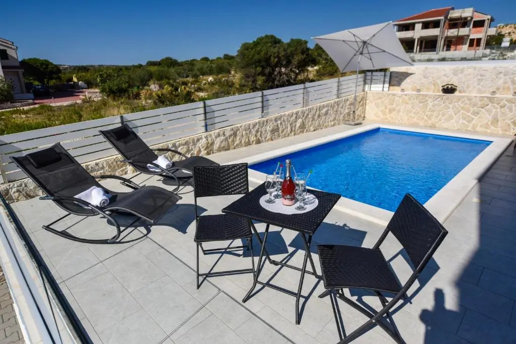 Pool Apartments Funtastic C