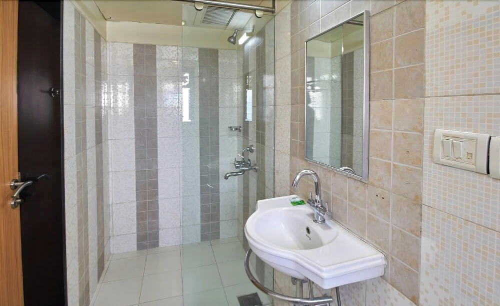 Hotel Madhav International Pune Railway Station