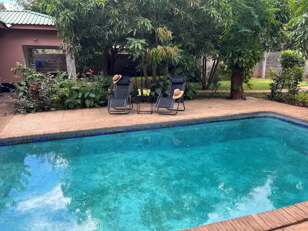 Hungwe House Victoria Falls