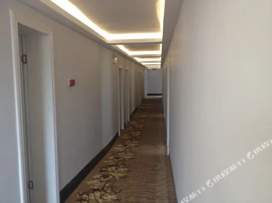 Homeinn Superior Yun Hotel (Longyan Wanbao Plaza)