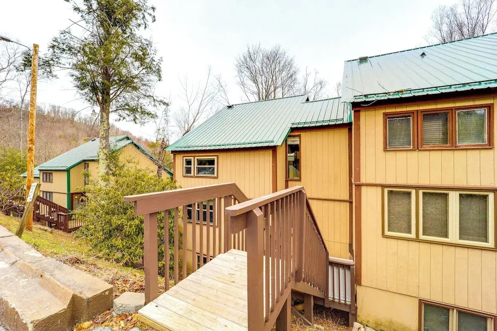 Hike, Sip & Stay Awhile! Sugar Mountain Getaway
