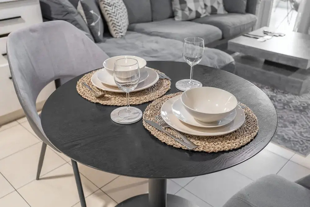 Pleasing 1-bedroom for 4 in JVC for Relaxing Getaway
