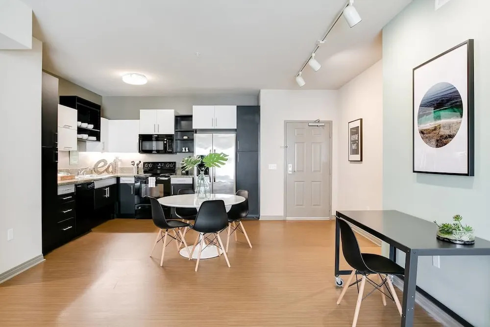 Perfect for Venice & MDR w/ 6 Beds +pool/spa/gym