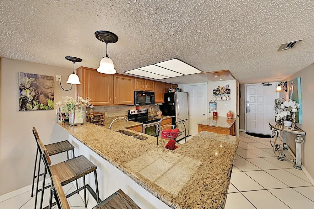 New Listing! Resort W/ Gulf-front Balcony 2 Bedroom Condo