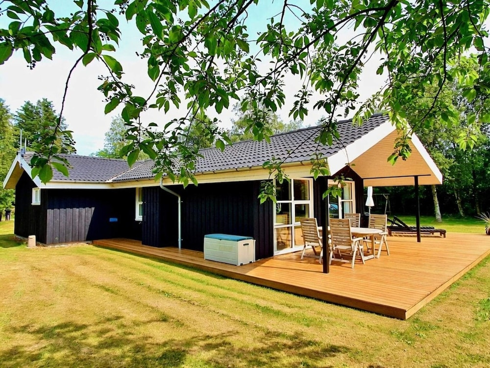 Renovated Cottage in Bratten - By Traum