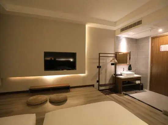 Yahao Hotel (Yongchuan East Railway Station)