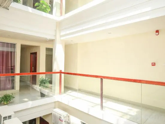 Zhuhailou Hostel