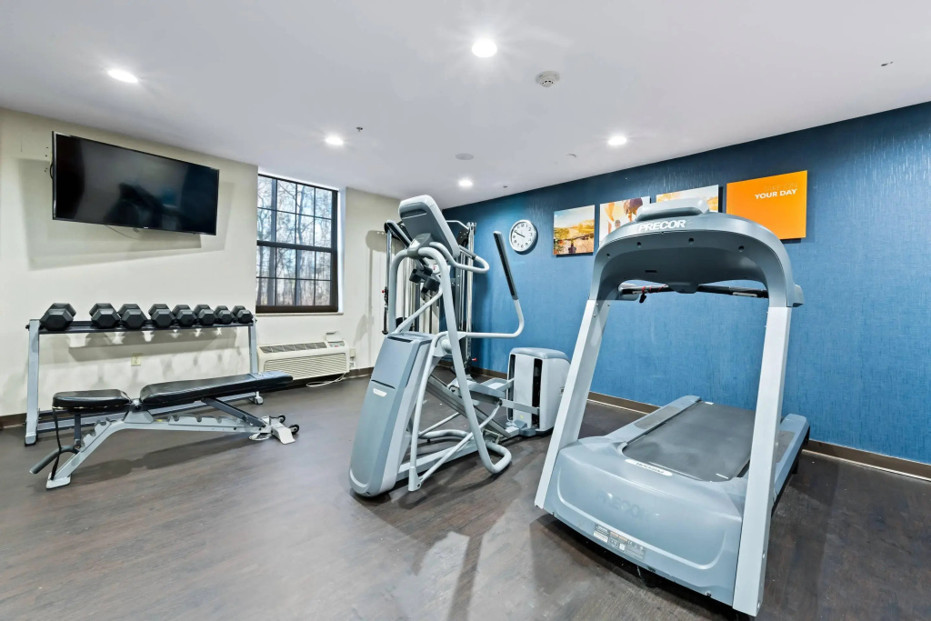 Comfort Suites Newport News Airport