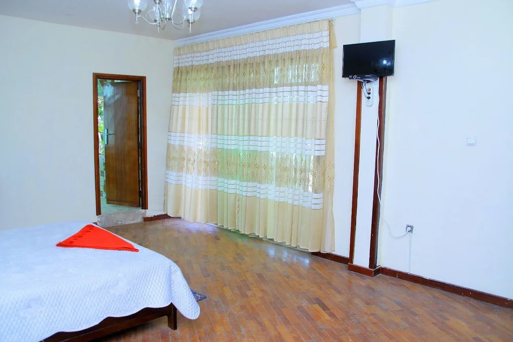 Tseder Pension