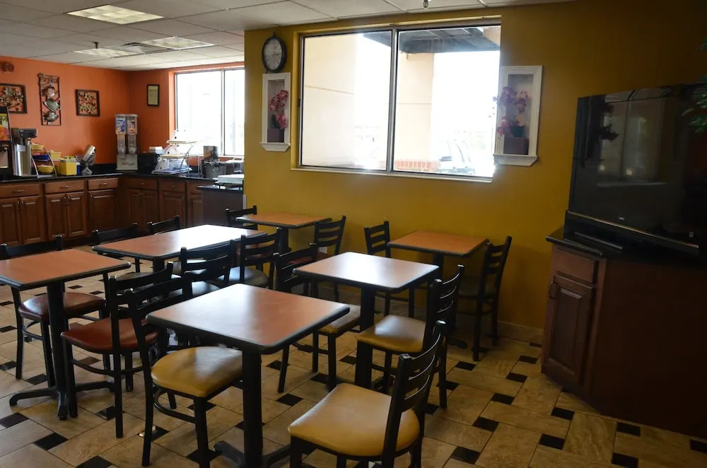 Days Inn Airport Nashville East