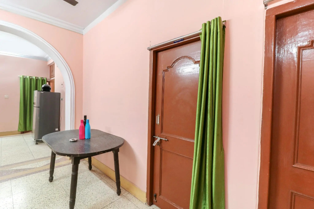 OYO 76542 Joyguru Guest House