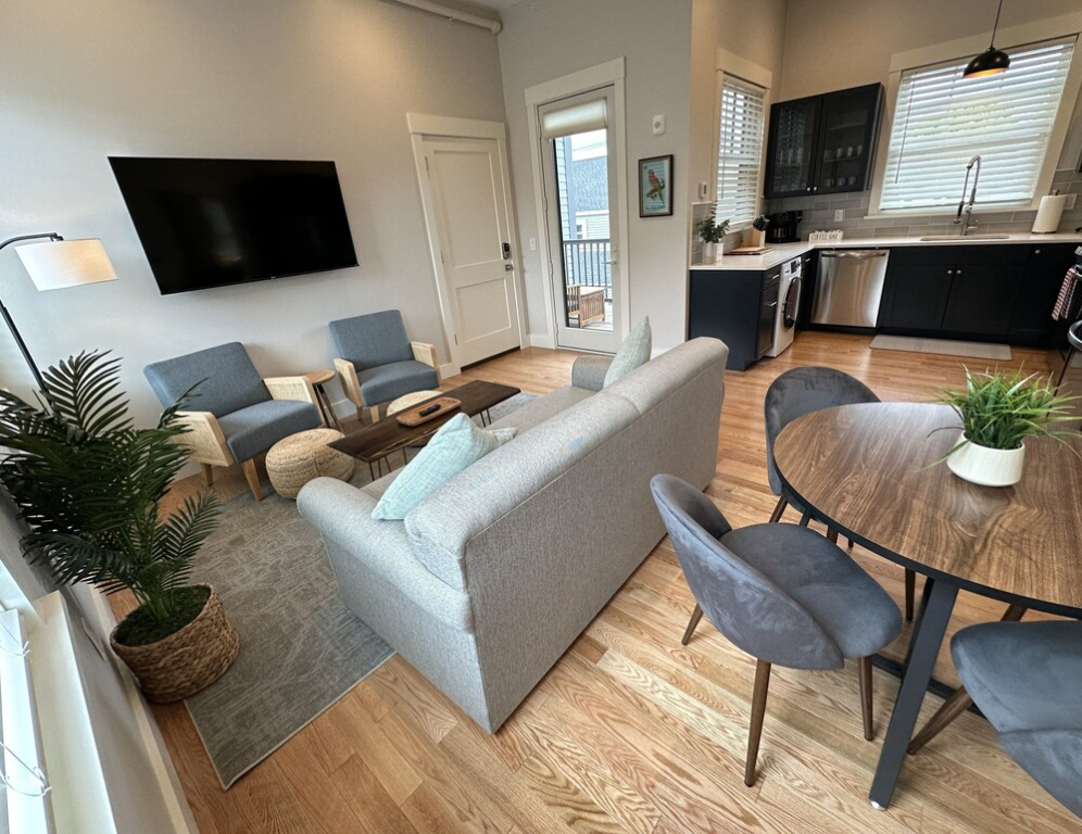 Brand New Construction! 1 Bed/1 Bath/private Deck - Unit 3 1 Bedroom Apts