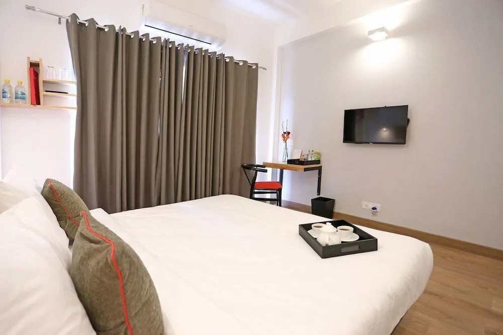OYO Townhouse 020 Huda Metro South City 1