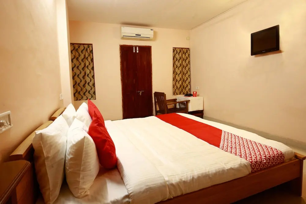 OYO 10259 Hotel Safa INN