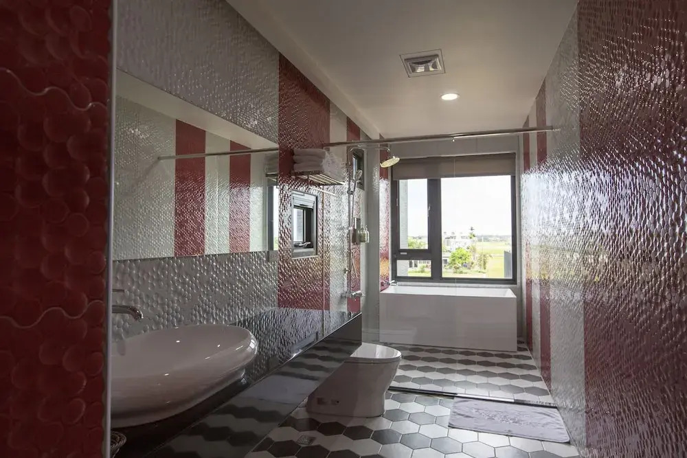 Riverside Villa II