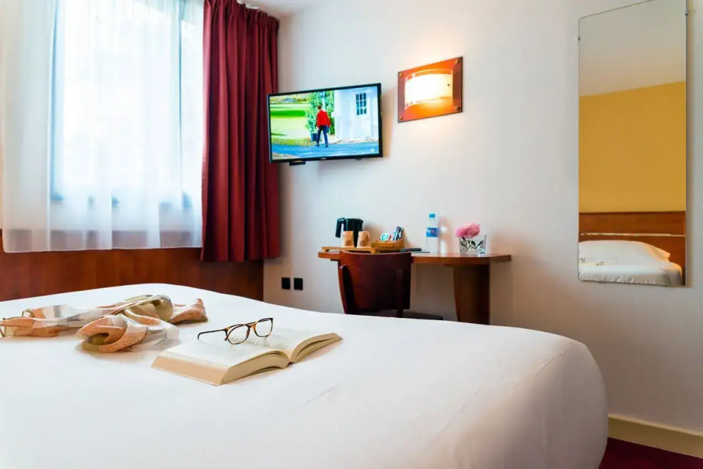 Brit Hotel Rennes St Grégoire   Le Villeneuve