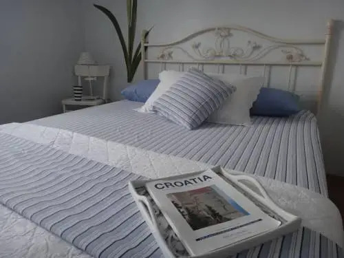Apartment in Bol with terrace, air conditioning, WiFi, washing machine 3634-4