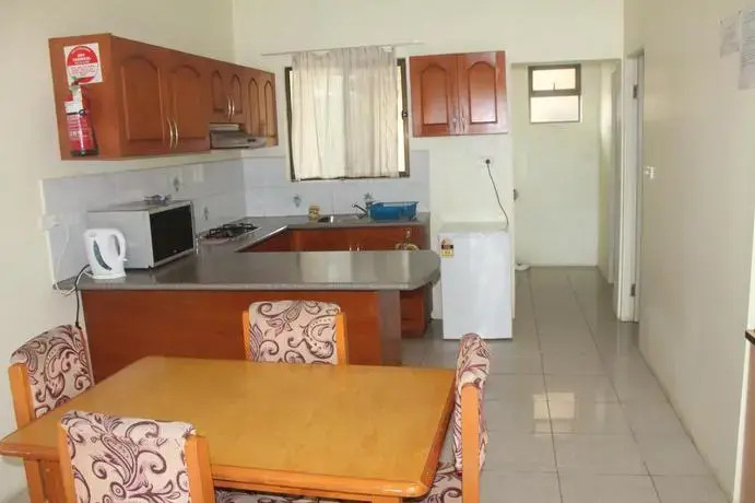 Shalini Garden Hotel & Apartments
