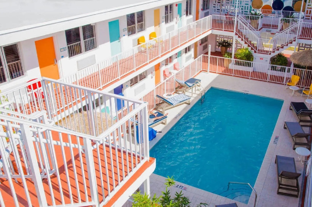 Waterside Hotel and Suites