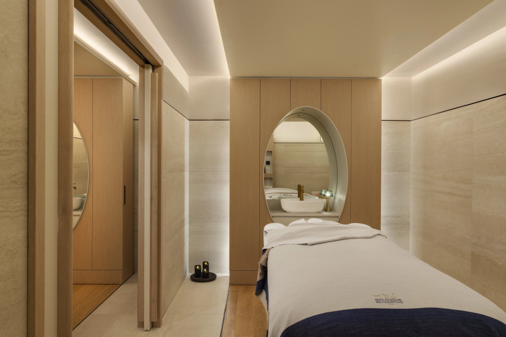 InterContinental Chantilly Chateau Mont Royal by IHG