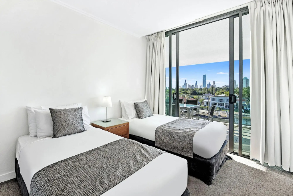 ULTIQA Freshwater Point Resort Broadbeach