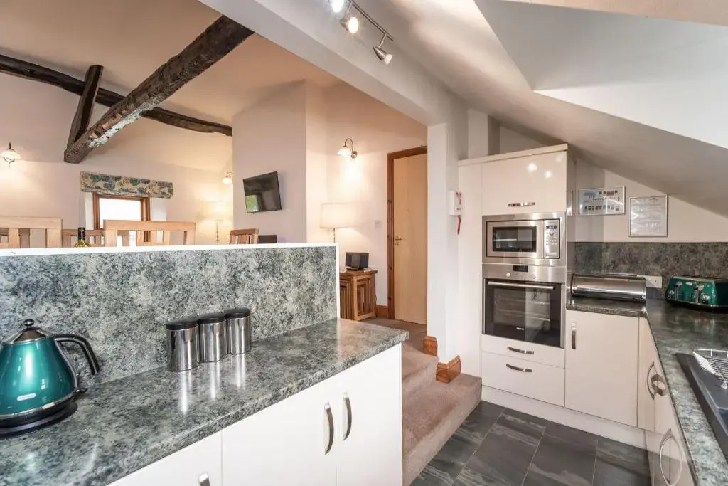 Bridge House Apartment 3