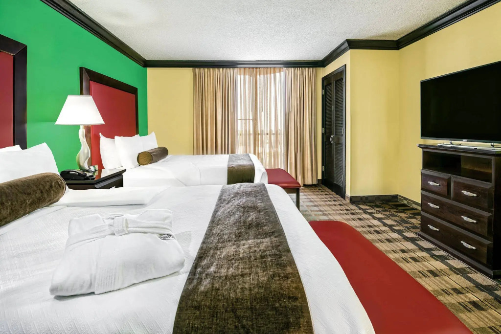 Crowne Plaza Suites Houston Southwest