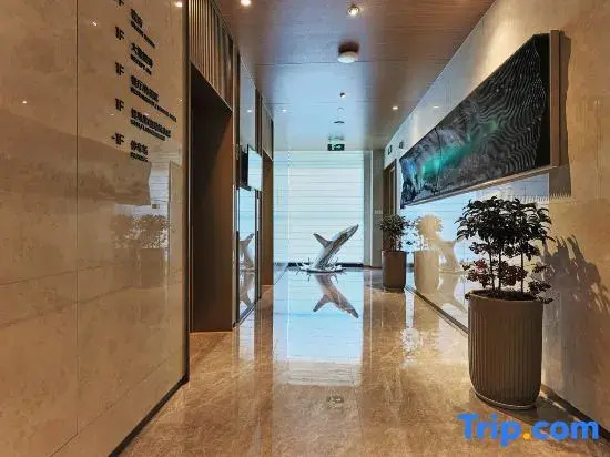 Yuhai Elegant Hotel (Ningbo Qianwan New Area Lishi Plaza )