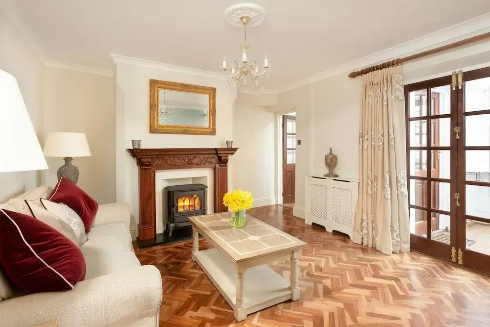 Stunning 2BD property w/ garden in Salisbury