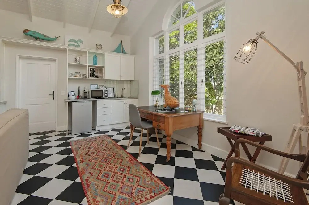 Malayla Guesthouse - Adults Only
