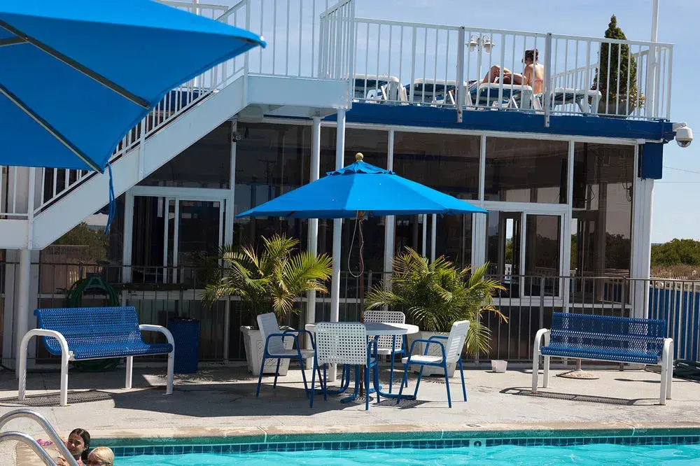 Adventurer Oceanfront Inn
