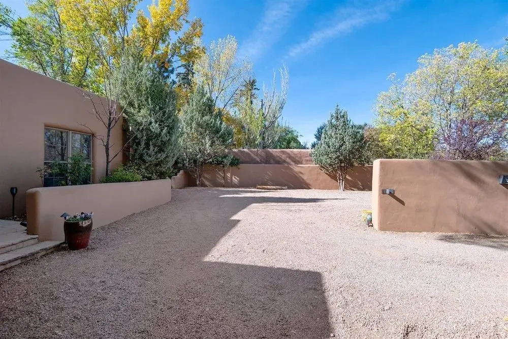 La Joya - Spacious and Historic Downtown Jewel