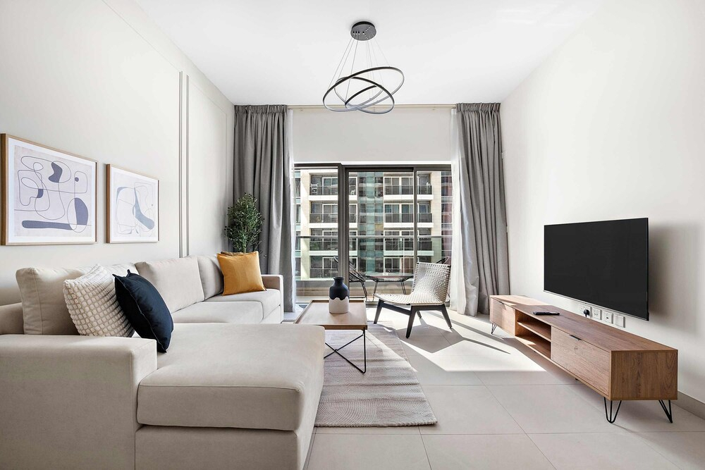 Silkhaus Large 2bdr in Najmat Near Reem Park