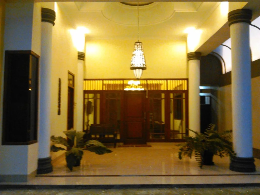 Griya Putri Dewi Family Guest House