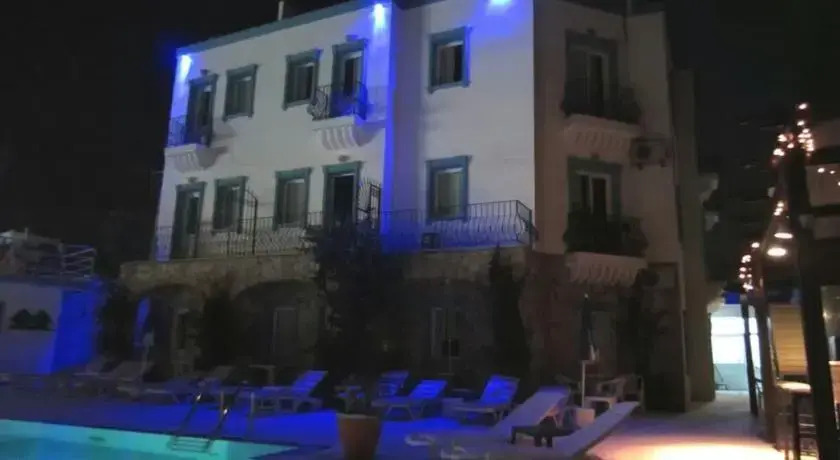 Blue Pearl Hotel