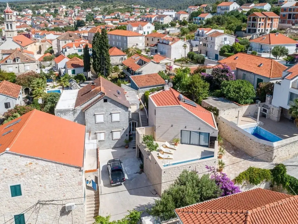 Villa Stone Pearl - Two Bedroom Holiday House with Pool