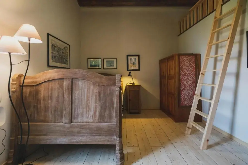 Casa Olea - A Venetian era Home with Courtyard