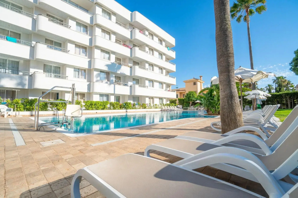 Tropicana Hotel