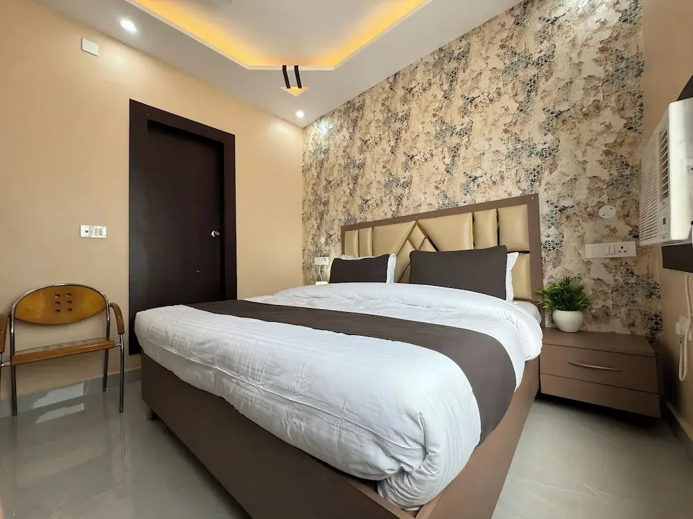 Hotel Anmol Inn