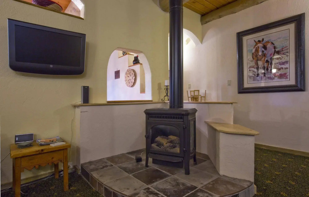 Mariposa Lodge Bed and Breakfast