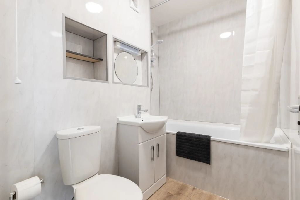 Coedrath Park 19 - Close to Beach, Parking, Balcony, Pet Friendly